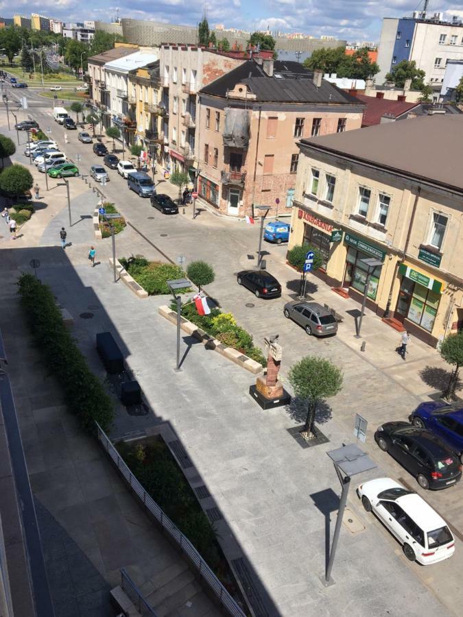 Family & Business Elegant Apartments Rynek Centrum Downtown - 2 Bedroom, Balcony, Parking Кельце Экстерьер фото