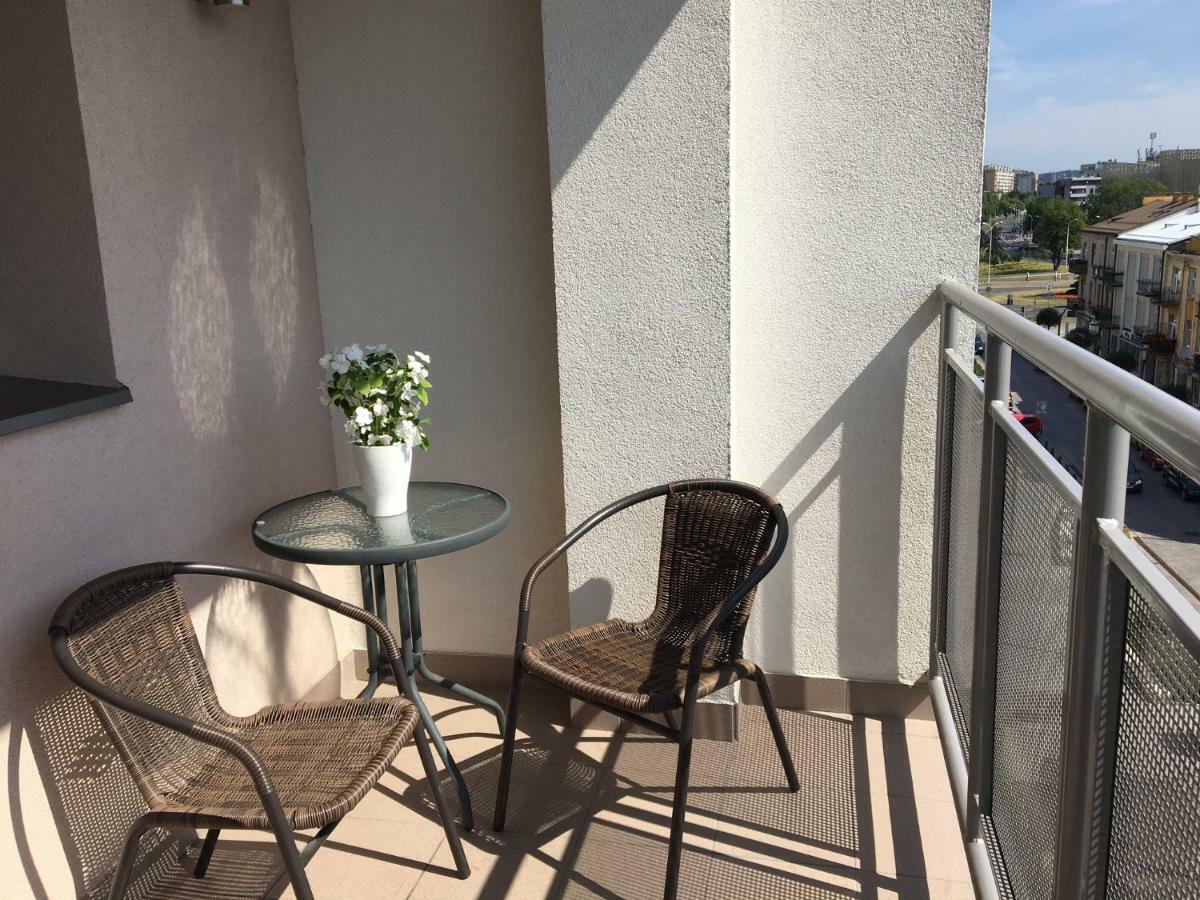 Family & Business Elegant Apartments Rynek Centrum Downtown - 2 Bedroom, Balcony, Parking Кельце Экстерьер фото