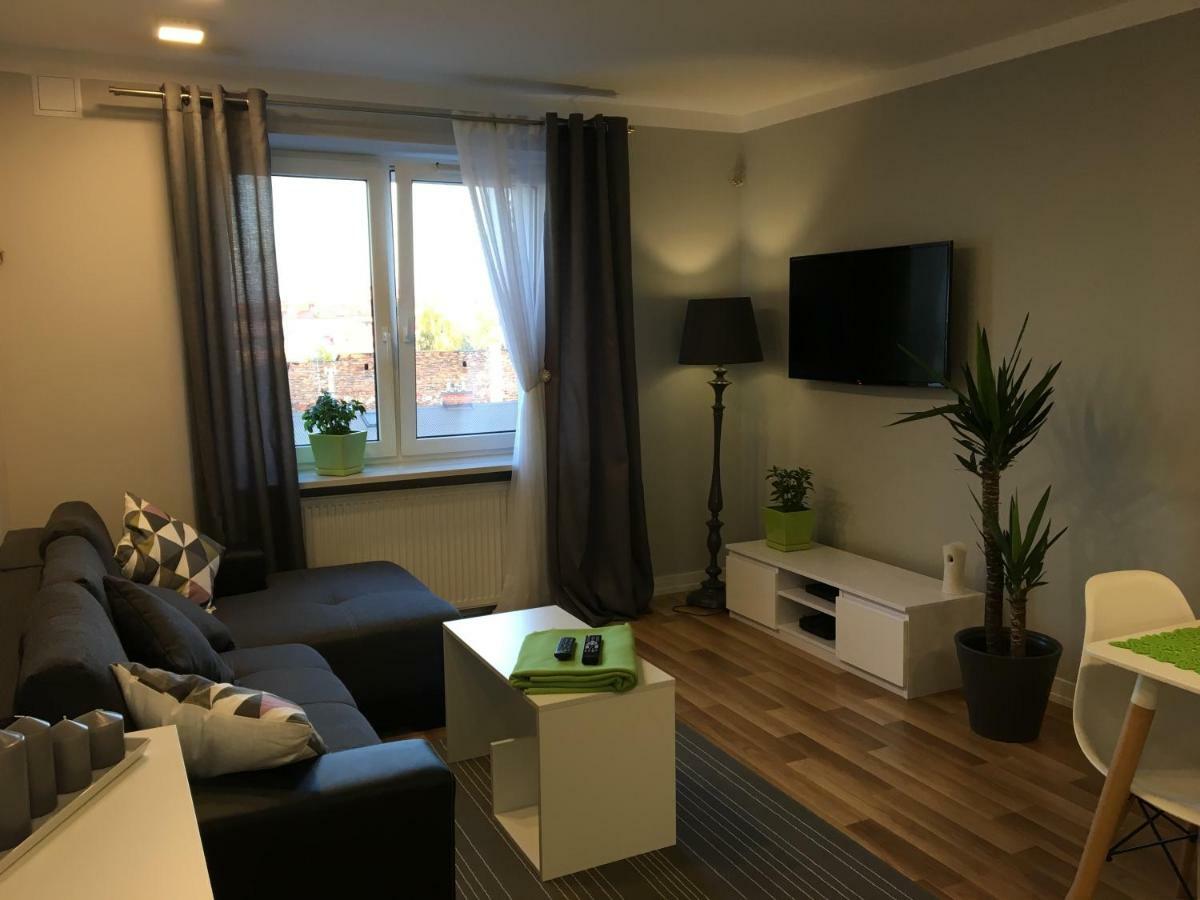 Family & Business Elegant Apartments Rynek Centrum Downtown - 2 Bedroom, Balcony, Parking Кельце Экстерьер фото