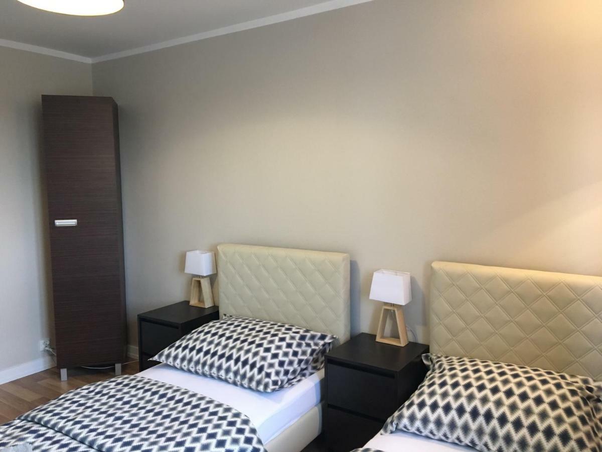 Family & Business Elegant Apartments Rynek Centrum Downtown - 2 Bedroom, Balcony, Parking Кельце Экстерьер фото