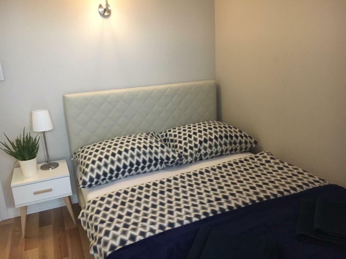 Family & Business Elegant Apartments Rynek Centrum Downtown - 2 Bedroom, Balcony, Parking Кельце Экстерьер фото