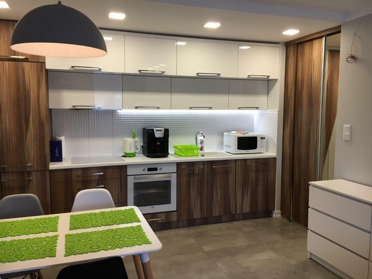 Family & Business Elegant Apartments Rynek Centrum Downtown - 2 Bedroom, Balcony, Parking Кельце Экстерьер фото