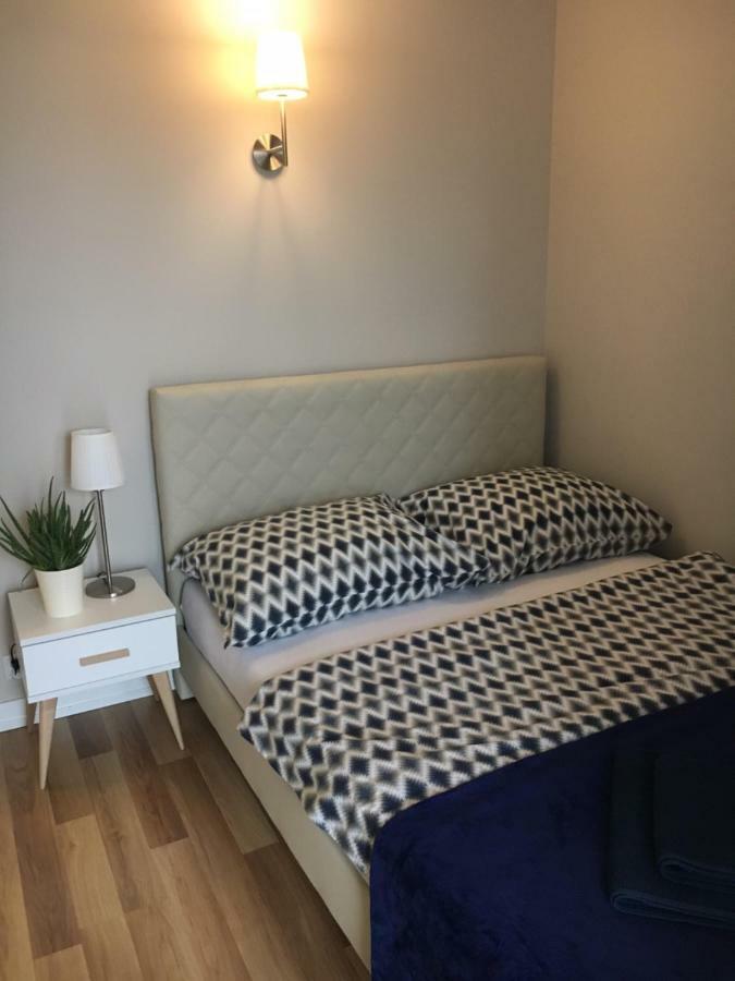 Family & Business Elegant Apartments Rynek Centrum Downtown - 2 Bedroom, Balcony, Parking Кельце Экстерьер фото