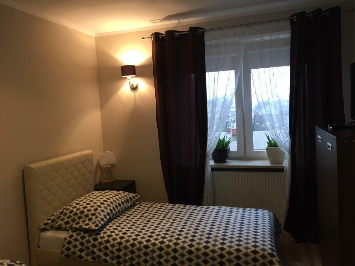Family & Business Elegant Apartments Rynek Centrum Downtown - 2 Bedroom, Balcony, Parking Кельце Экстерьер фото